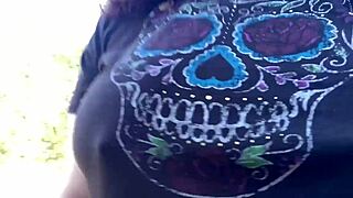 Wow, bouncing boobs and pissing with dirty feet exposed!