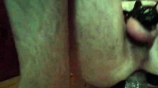 A solo player enjoys anal masturbation and has an open ass for the viewer