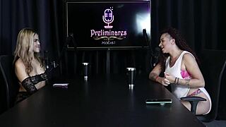 Safada shows she's a slut and gets the host naked