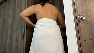 Filipina beauty gets naughty in homemade big ass anal scene