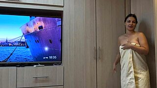 Accidental creampie leads to pregnancy in taboo roleplay