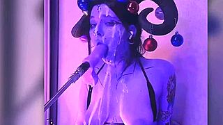 Wow! Devil Girl Filled with Cum Delivers Wild Blowjobs in Costume!