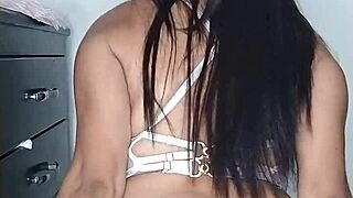 hey babe, let me seduce you with my big ass and colombian curves for some homemade fucking