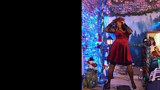 Amateur couple films hotwife Steffi in action