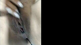 Vagina mojada: Wet pussy gets the attention it deserves