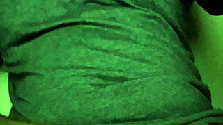 Alan Prasad's solo session on webcam with a big dick display