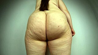 Voluptuous woman's sensual butt wiggling