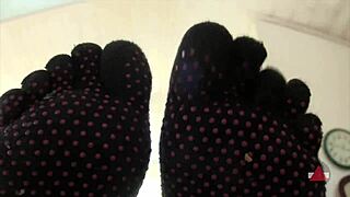 Amateur fetish video of feet and toes in jeans and socks