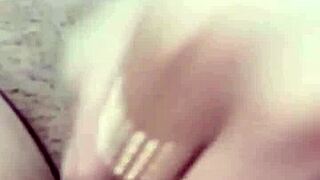 Old Indian musician Jyoti Panwar's tight pussy fingering