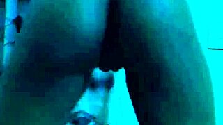 Black beauty twerks solo and shows her ass shaking skills