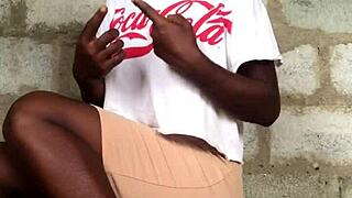 Avoid body odor in short skirts with these tips