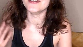 Petite brunette Eveyourapple explores kinky desires and fetishes