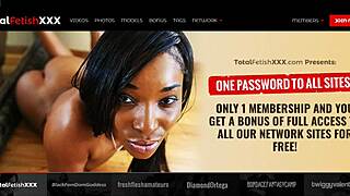 Jazzy Jamison dominates in facesitting fetish with interracial heat! 🔥