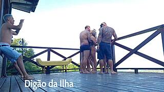 i'm loving this blowbang on the balcony, it's soo hot uh