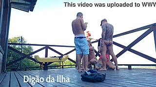 i'm loving this blowbang on the balcony, it's soo hot uh