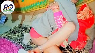 देसी दीदी को फिंगरिंग करते पकड़ा, भाई हिंदी वॉइस के साथ रॉबोप्लस पर ज्वाइन करता है