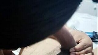 यंग जिम बेब ऐस स्लैप करती सेडक्टिव डांस में