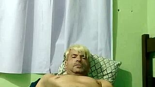 सेक्स बॉय को इंटेंस गे एनकाउंटर्स की प्यास है!