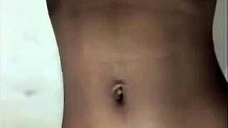 Twerking on a vib-dildo for fun