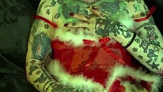 Milf On The Shelf Xmas Solo Orgasm