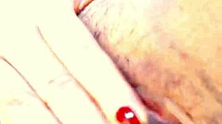 Intriguing Couple Wants to Masturbate Together in Amateur Gay Scene