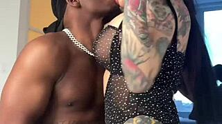 मिल्फ जोआना एंजल बीबीसी एनल क्रीमपाई लेती है