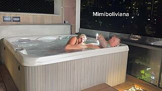 वो फ्रेंच फैट कॉक फीलूफिट ने मेडेलिन स्क्वर्ट फेस्ट में मेरी चूत रेक की!