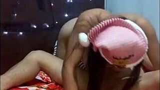 स्टेपमॉम ने क्रिसमस सेक्स सेशन में पसीने छुड़ाए, बड़ा लंड राइड किया