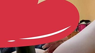 does prima use toys on her latina teen pussy?