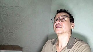 Boldly Eating School Friend's Pussy with Teacher in Hair