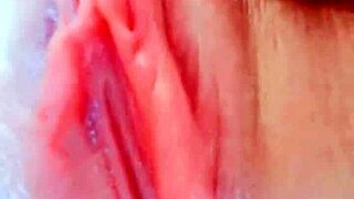 मेरे गाय ने मुझे लिक किया जब तक मैं होल्ड नहीं कर सकी