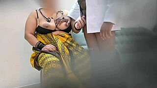 डॉक्टर क्लिनिक में पेशेंट को एक्सप्लॉइट करता है फॉरबिडन एशियन एनकाउंटर के लिए
