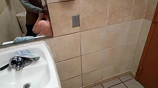 Man, I luv snow bunnies, they give awesome blowjobs!