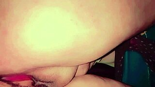 I make an unsatisfied stepmom cum with her wet pussy and big ass