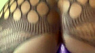 petite bubble butt intensely rides dildo to squirting