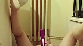 Milf Plays With Toys And Buttplug