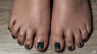 Dive into my green-nailed toes for the ultimate fetish tickle experience. Pure Latina heat!