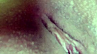 Masturbando Com Um Pregador E Gozando