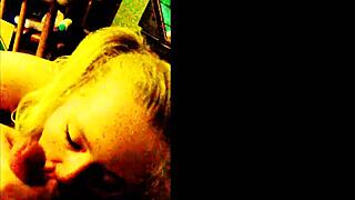 i lub givn blowjobs n jerkin him off with my big tits