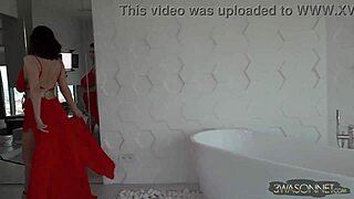 ewa sonnet reveals free big tits and nipples