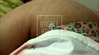 टैबू रोल प्ले मेईओ-इर्माओ सद स्कूलगर्ल सिस्टर को कम्फर्ट करते हुए! 😢