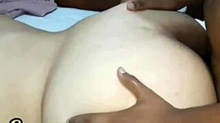 Fui fazer massagem pelada no vizinho dotado e ele GOZOU RÁPIDO ao me FUDER!