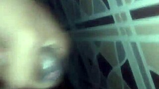 अरे, हैदराबाद बॉय, अकेले हिलाते क्यों हो? मुझे कॉल करो अभी!