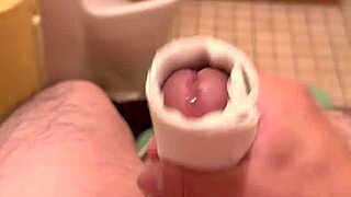 Japanese amateur indulges in solo play with intense focus on every move