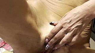 i masturbate with big dildos for first time