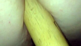 Hobbyhure Anne Shows Off Private Squirting Clips