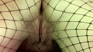 Gigi Breeze is showing off her amazing dick sucking skills with deepthroats and gagging! 😍