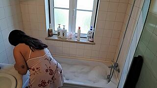 Latina wife craves handyman in steamy tub fix