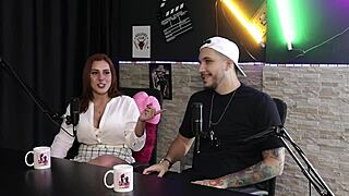 वाइग्रा की मदद से बीवी को बांग करने के लिए मर्द ढूंढते हुए अवकवर्ड ककॉल्ड मोमेंट्स थे।