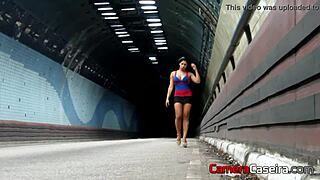 She shows off and fucks in the tunnel, then explains to the police.